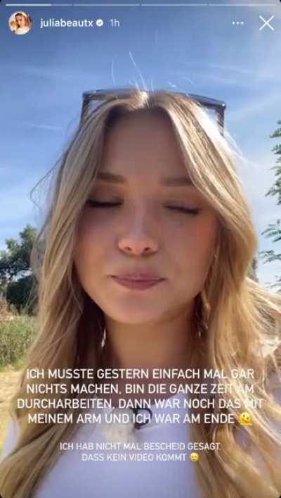 Julia ist im Stress aber hat angeblich 3 Videos in der Pipeline&hellip;. Instagram Story 08.08.22