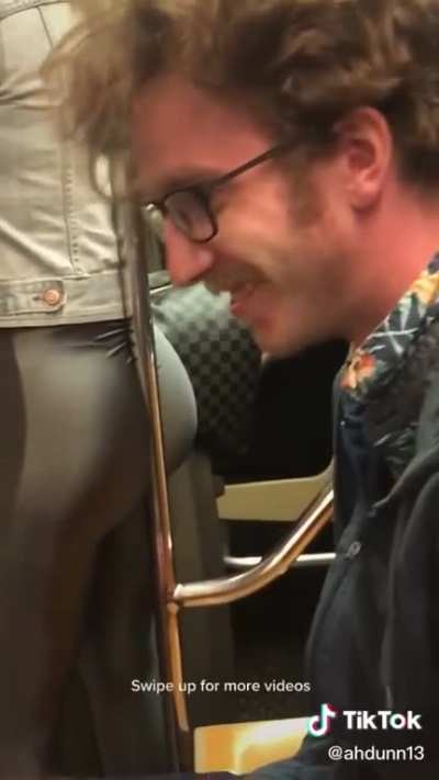 Don&rsquo;t look...