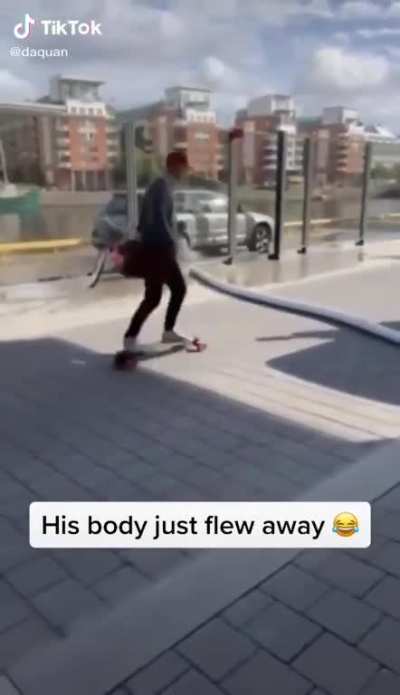 His body just flew away 😂😂