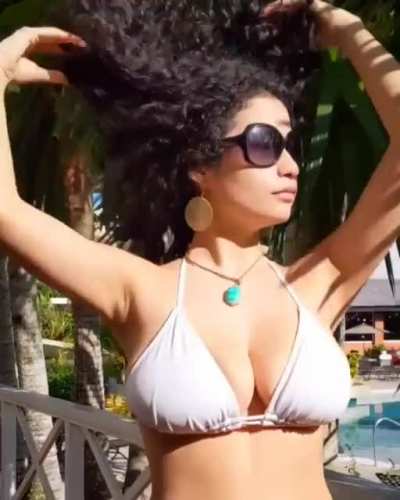 Slo mo titty action