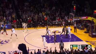 [Highlight] LeBron for 3 👌 🍿 The @Lakers have taken the lead on TNT!