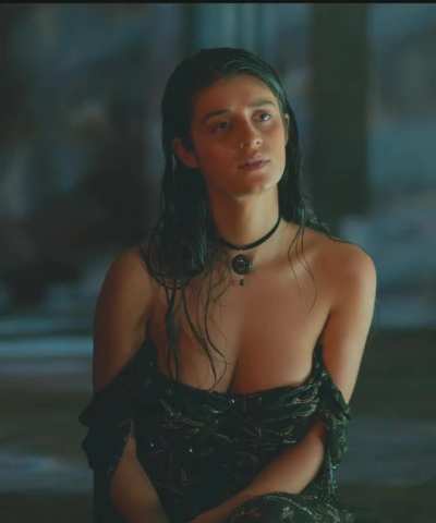 Anya Chalotra