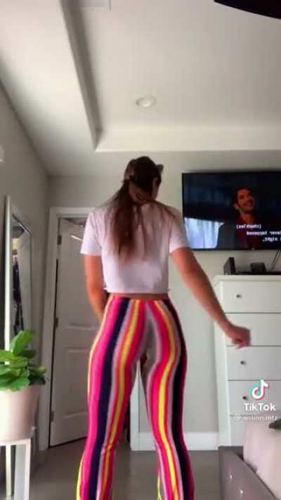 The colors really accentuate the curves