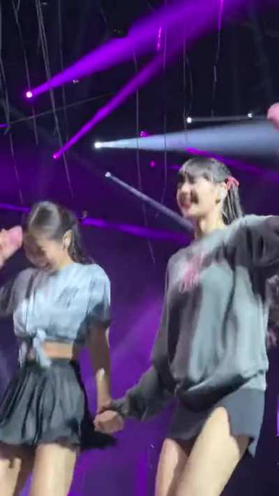 Jennie and lisa