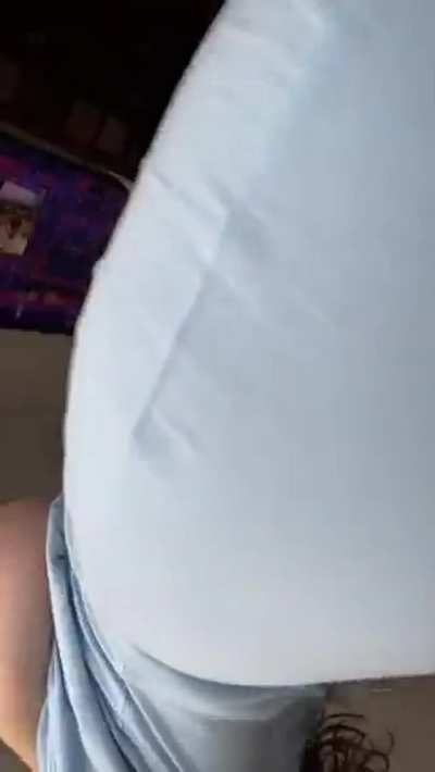 Showin her Assets