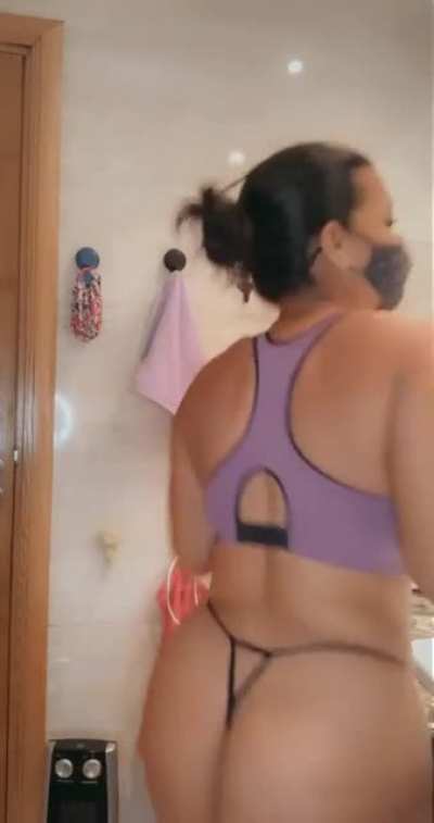 Hubby&rsquo;s disinterest kills my confidence so I&rsquo;m flashing you for thrills (f40) OC