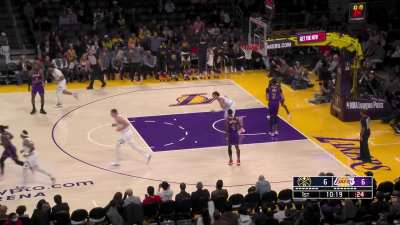 [Highlight] Jokic knits a nice no-look pass to Gordon cutting across the baseline