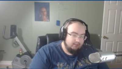Streamer gets trolled, gets angry at his viewers for their advice and has an emotional meltdown when he doesn&rsquo;t receive enough donations