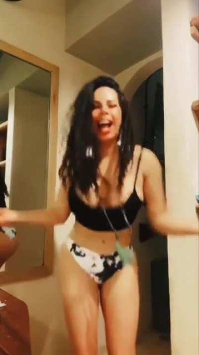 Que rico lo mueve