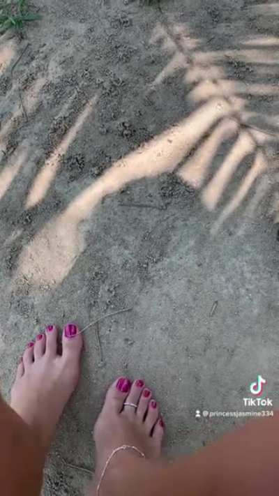 Pink nails