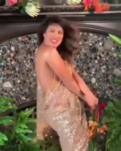 Let's talk dirty about Sexy Priyanka