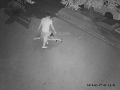 Stranger beats up a woman for no reason..