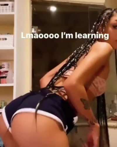 It be movin🍑
