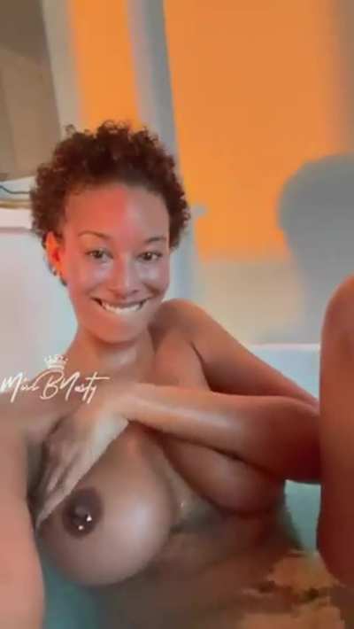 Titty Tuesday 💗