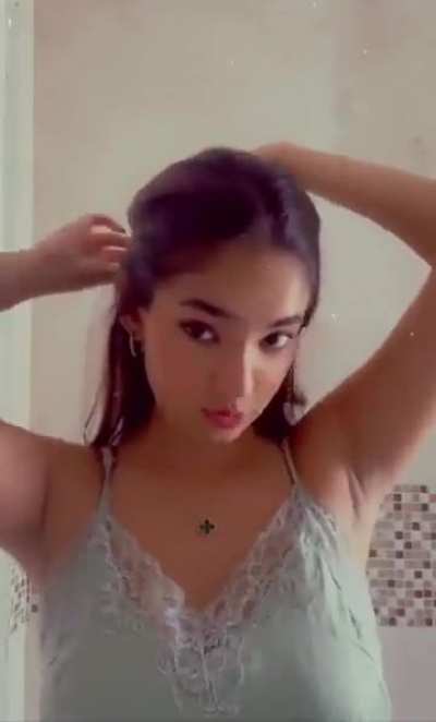 Morning sweaty pits of Anushka sen