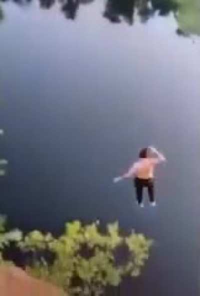 Потрясающий вход в воду!