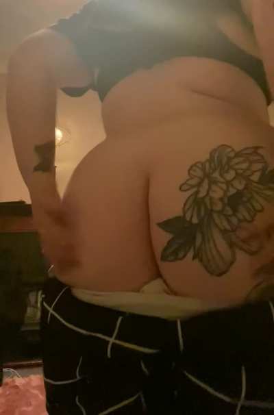 Are ass reveals a thing?