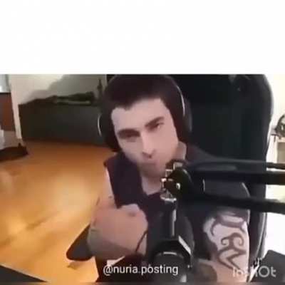 El que no deja su like ni est&aacute; suscrito a el viejas