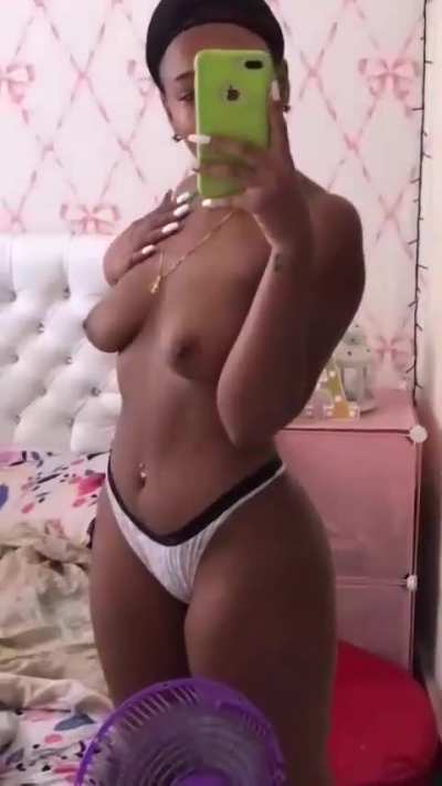 Que perrita ella 