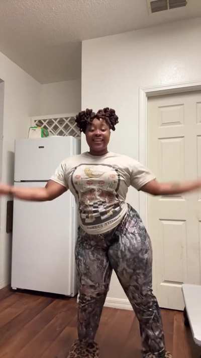 Ashley (@itsmeapbabie)