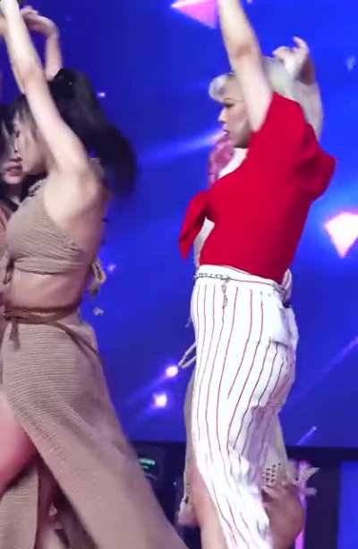 YOO JEONGYEON