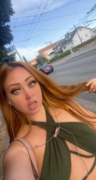 I love getting my tits out on a walk [F]