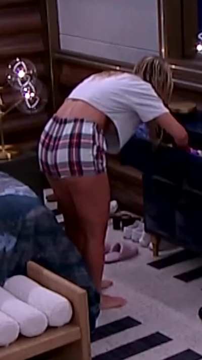 Reilly BB25 underboob