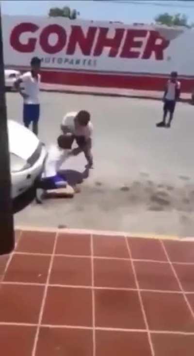 O t&iacute;tulo est&aacute; duelando com o adm