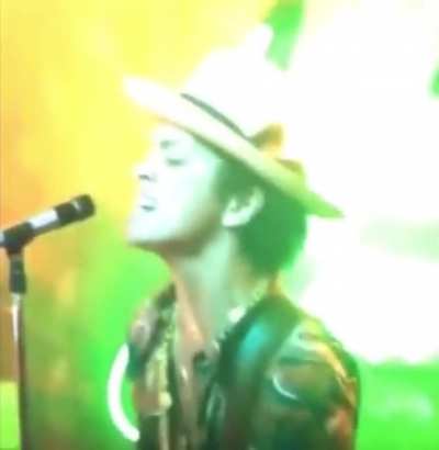 Bruno MaaaaaaaAAAAAAAAAAAAAAA&mdash;