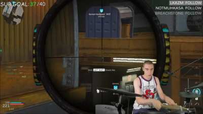 Mano, eu sei que &eacute; video gringo da Call of duty mas... Como que ele andou com isso???