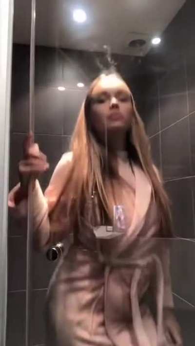 Baby, can't you see I'm calling?