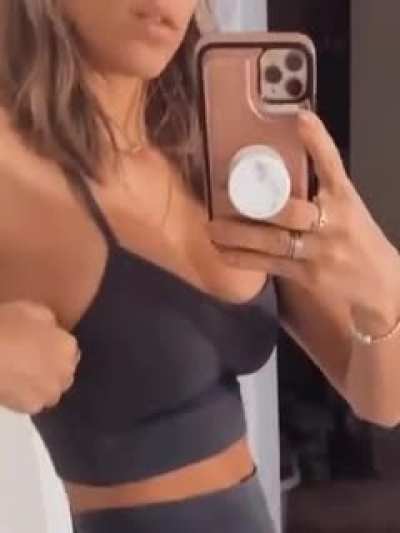 👀