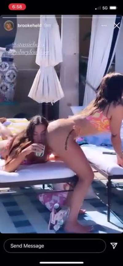 Face twerking