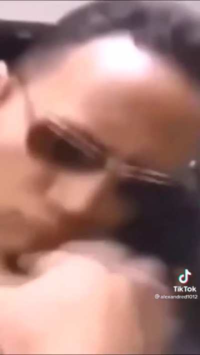 UE