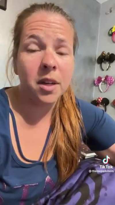 Influencer &ldquo;Apologizes&rdquo; For Being Rude To Employee at Disney
