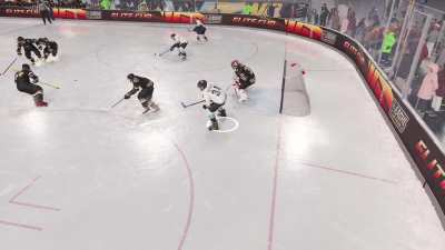 This game is so broken, I got stuck like this until the whistle was blown. Of course it happened right when there was a rebound I could&rsquo;ve scored on.