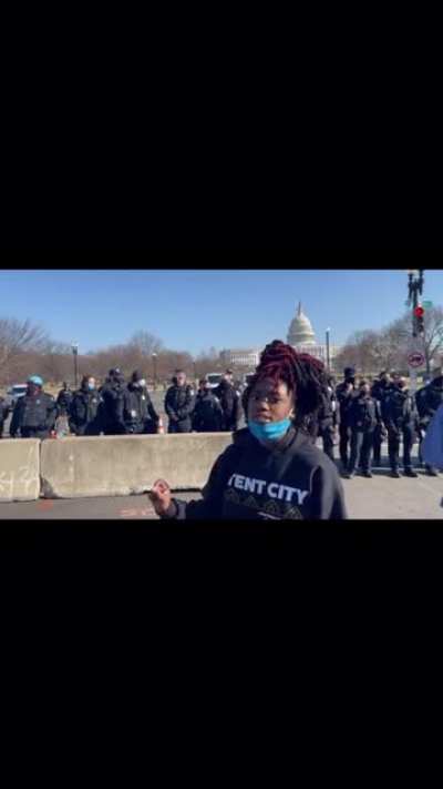 Mutual Aid activist explains what&rsquo;s going on in DC right now