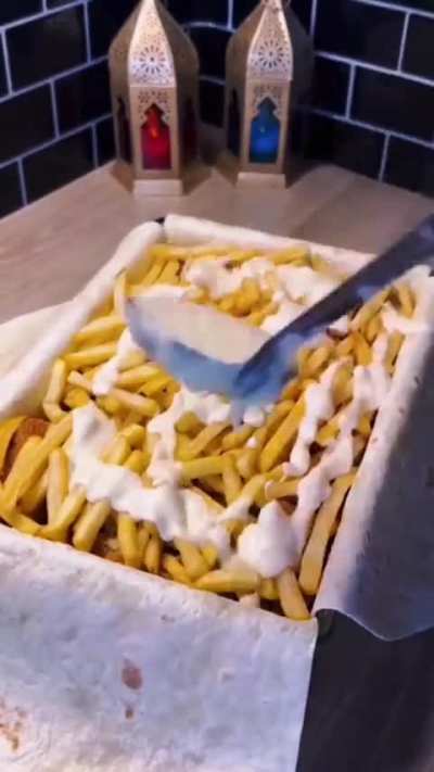 The sauce is "Bechamel sauce" guys 😄