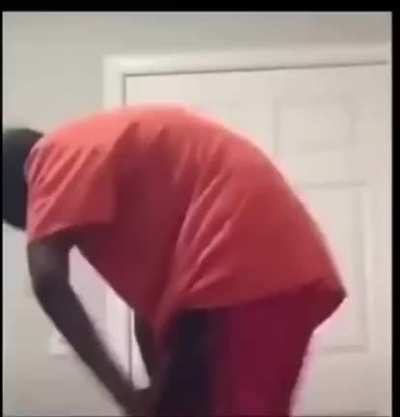 ayo he&rsquo;s dancing to Mr.Bean1!1!1!!1!1😳😳😳😳