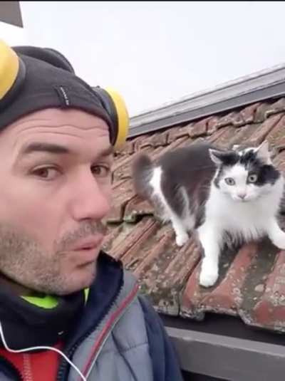 Man learns how to speak cat fluently