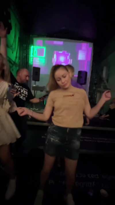 Wanna go to club together? 