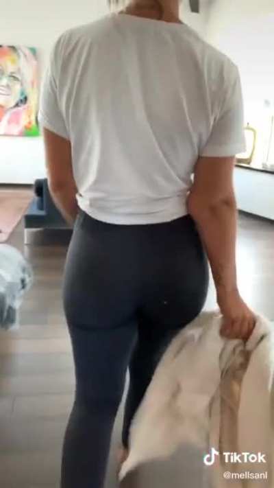 Bootyvlog