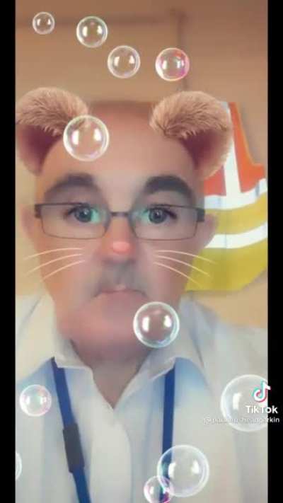 &lsquo;Boomer social media&rsquo; in one video