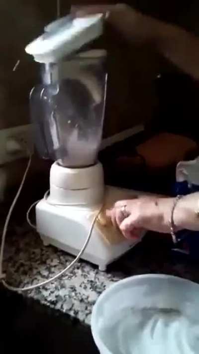 To blend bananas