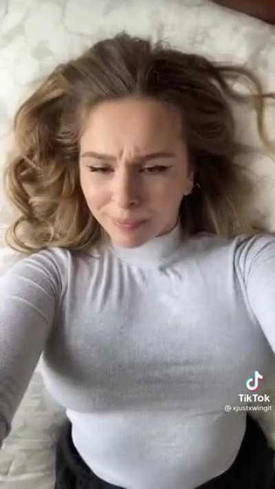 Giant mommy milkers 🤤