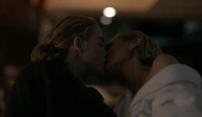 Kiernan Shipka &amp;amp; Diane Kruger [Swimming With Sharks]