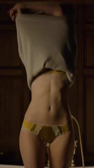 Elizabeth debicki