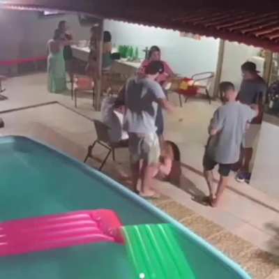 Ela &eacute; do bullung