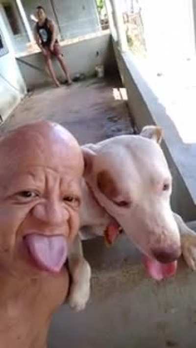 Emoticon 😛