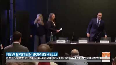 Trump and Epstein ogling girls at Pedo-a-Lago. A fun little video for the "Qanon pedo hunters." Somehow they seem to have a blind spot for Republican pedos.